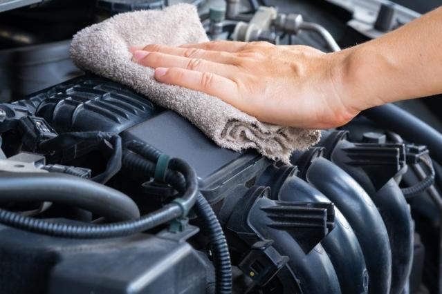 dégraissage moteur voiture